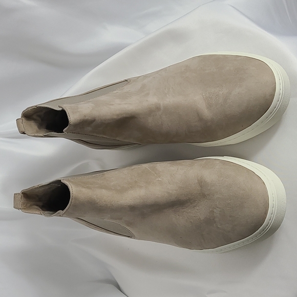 Vince- Newlyn Chelsea Suede Sneakers - Picture 1 of 9